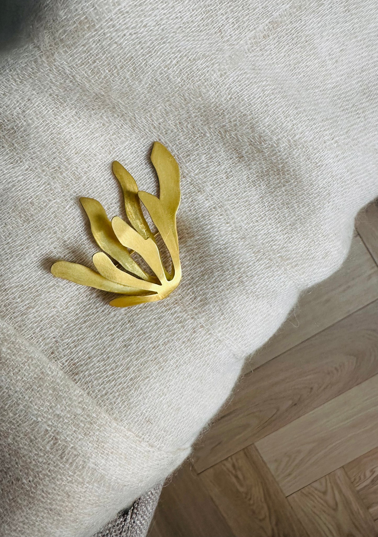 Floral Whispers - 18K Gold Brooch