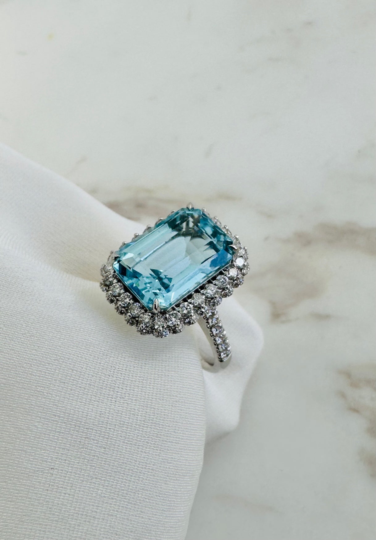 Santa Maria Aquamarine & Diamond Ring
