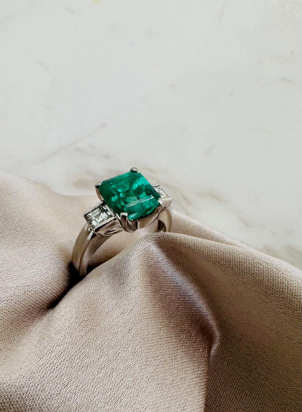 Colombian Emerald and Diamond Ring