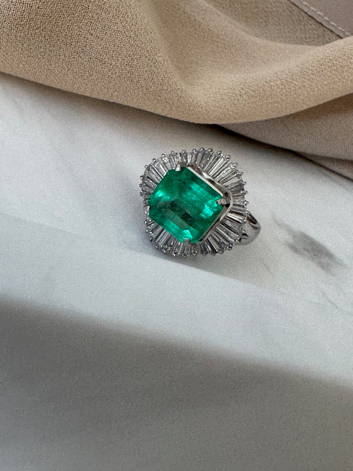 Colombian Emerald Diamond Ring