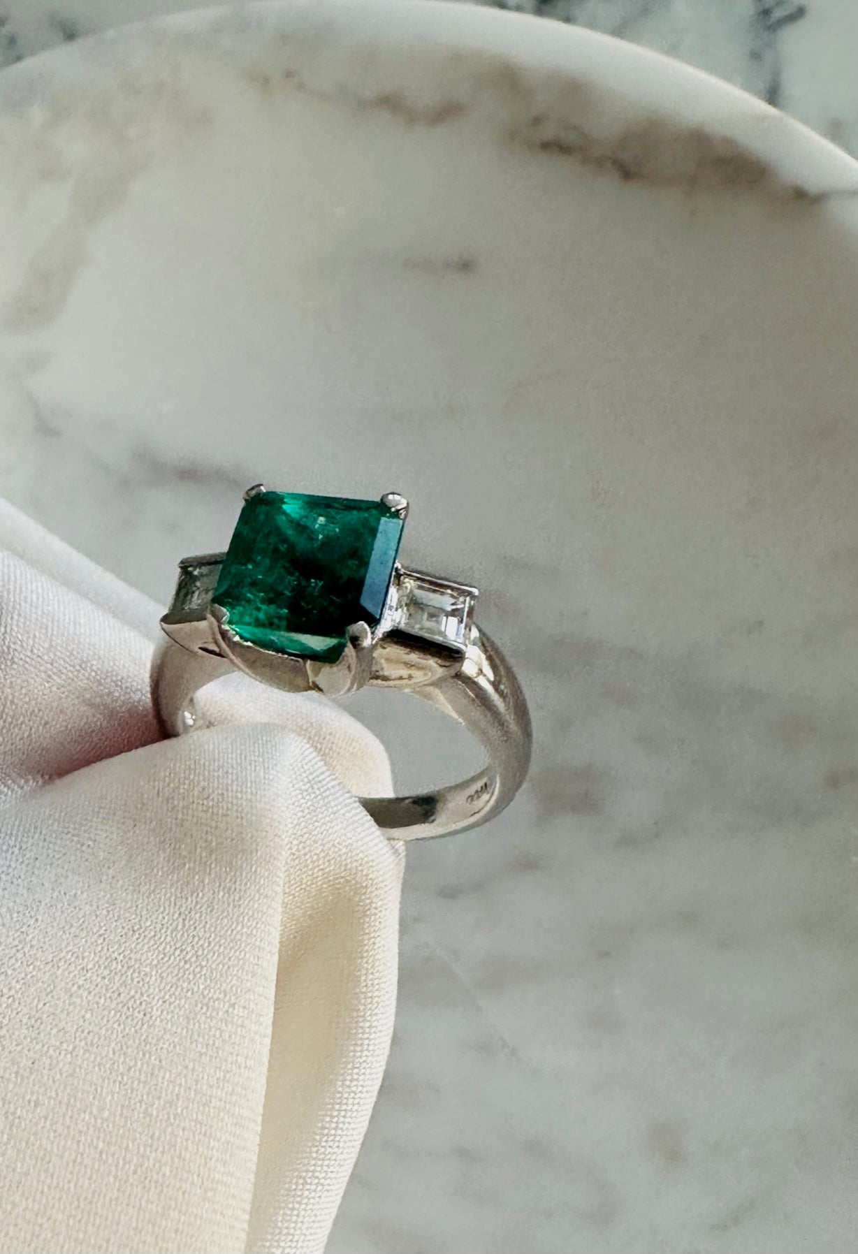 Colombian Emerald and Diamond Ring