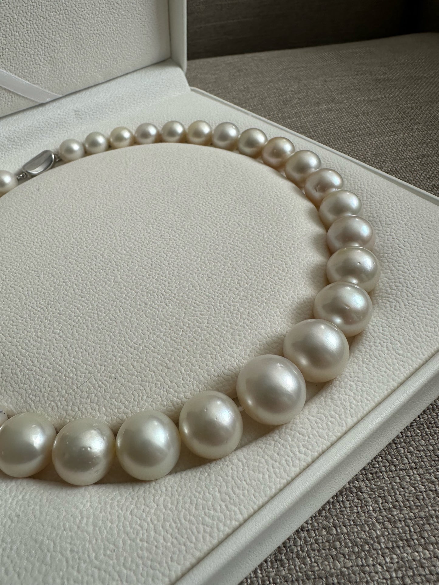 White South Sea Pearl Necklace Strand