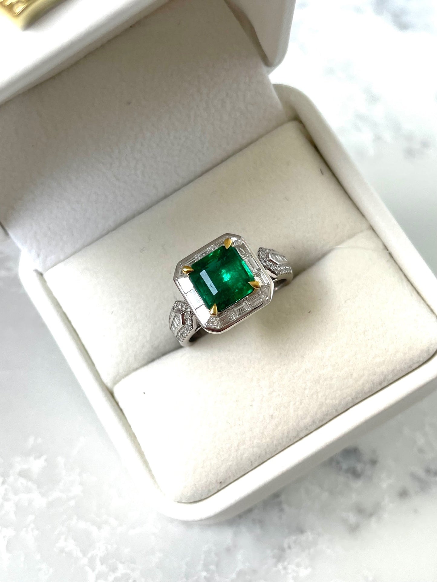 Emerald Diamond Ring